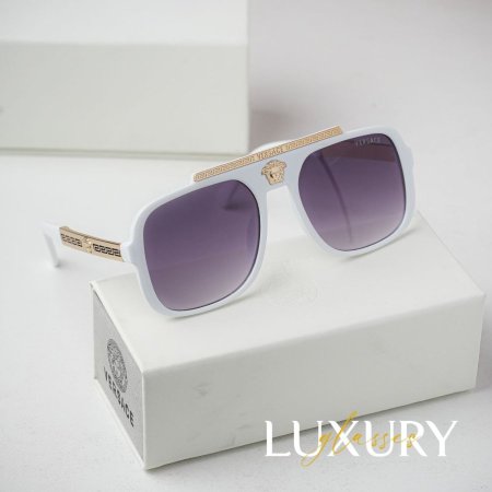 نظارة فيرزاتشي ابيض مميز