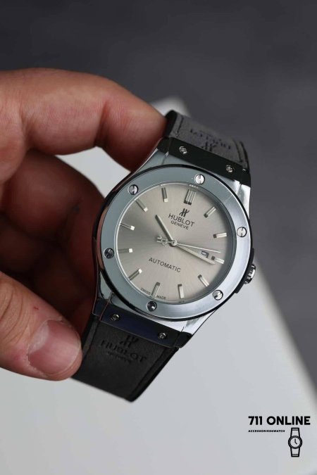 هوبلوت قماش مخمل