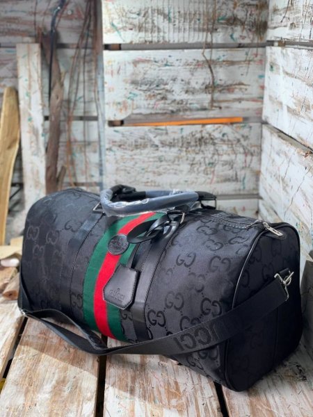 حقائب جوده عاليه حجم كبير